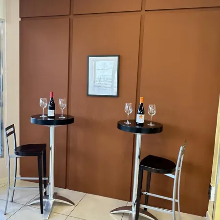 Hotel De 3*