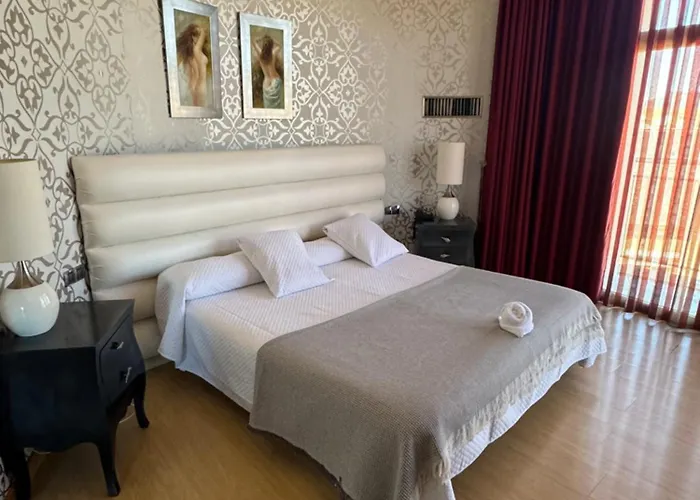 Hotel De Cacabelos (Leon)