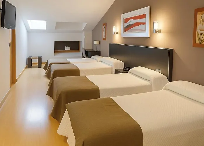 Hotel De Cacabelos (Leon)